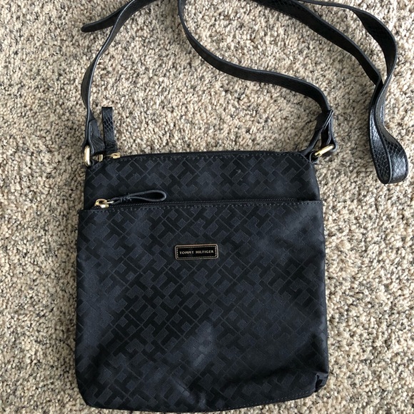 Tommy Hilfiger Handbags - Tommy Hilfiger Cross Body Bag